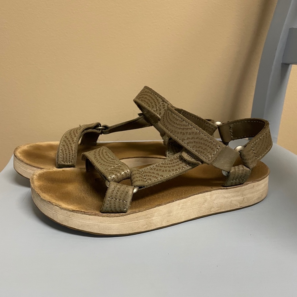 LEATHER FLATFORM/PLATFORM TEVAS